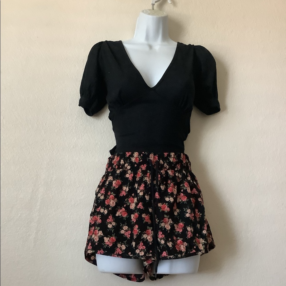 Nasty gal crop top Size US 2